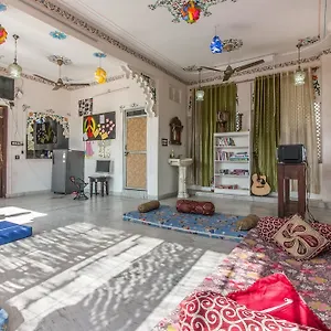 2* Hotel Backpacker Panda Pichola